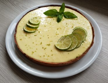 Torta de limão e manjericão